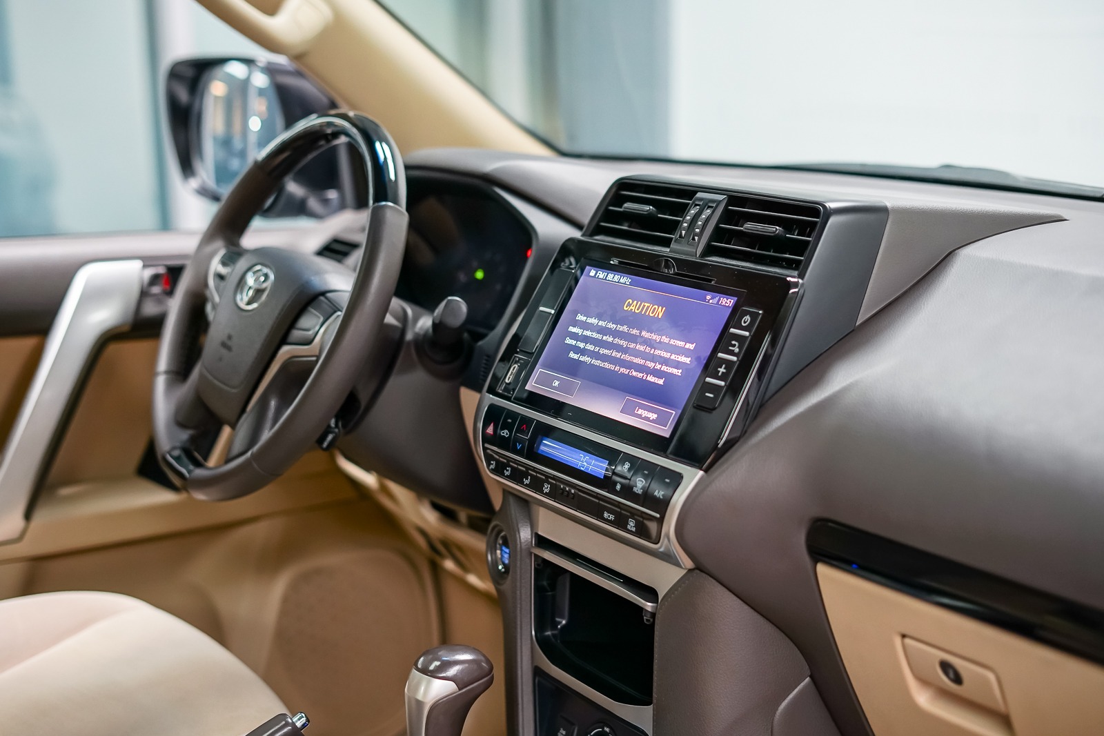 2018 Toyota Land Cruiser Prado GXR – Reliable Full-Size 4x4 SUV (GCC Specs) - Image 9