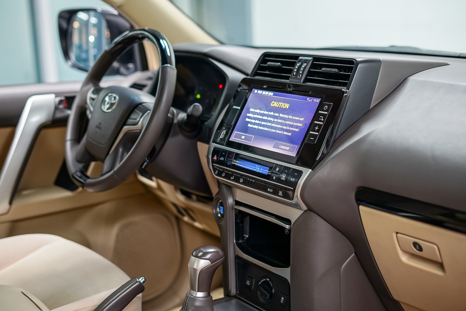 2018 Toyota Land Cruiser Prado GXR – Reliable Full-Size 4x4 SUV (GCC Specs) - Image 14