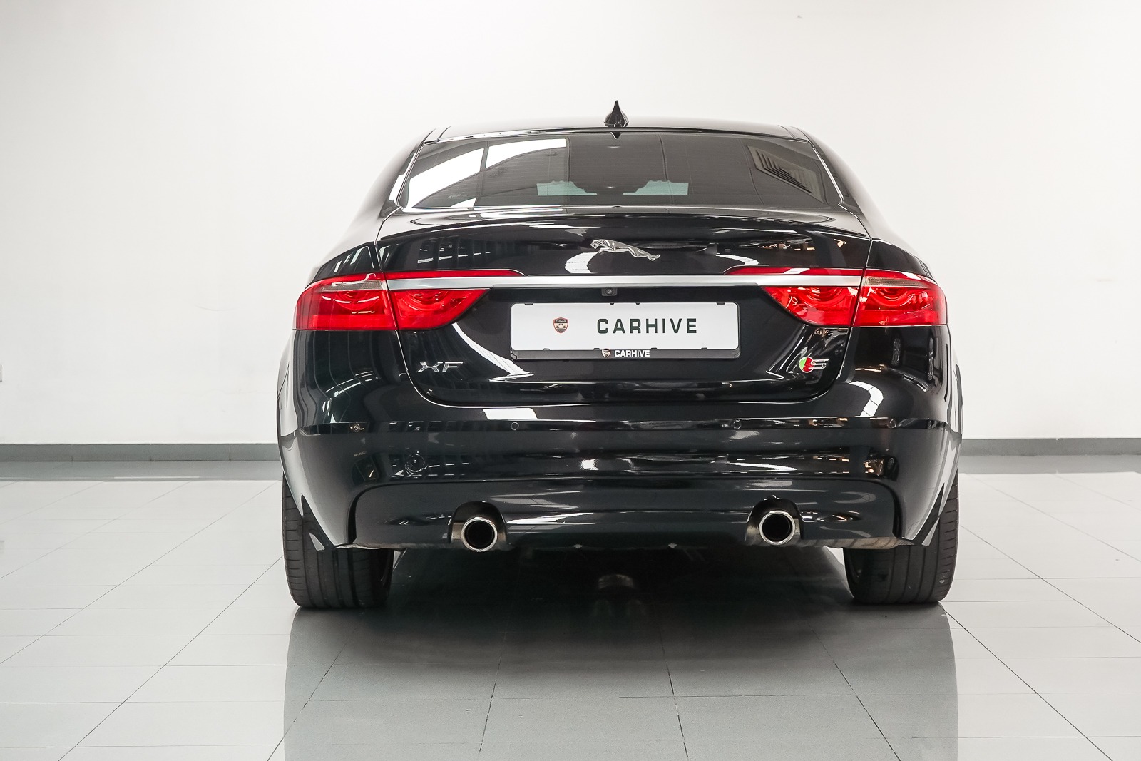 2016 Jaguar XF-S P380 AWD - Supercharged V6 Luxury Sedan (GCC Specs) - Image 7