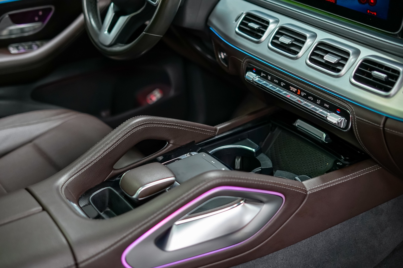 2019 Mercedes-Benz GLE 450 AMG Line 4MATIC – Luxury Family SUV (GCC Specs) - Image 2