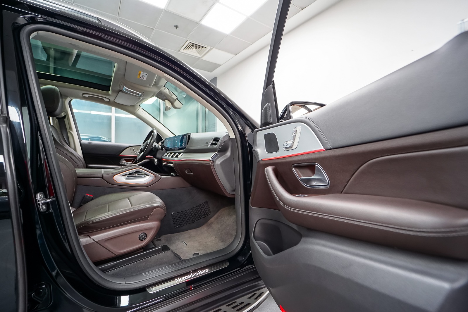 2019 Mercedes-Benz GLE 450 AMG Line 4MATIC – Luxury Family SUV (GCC Specs) - Image 4
