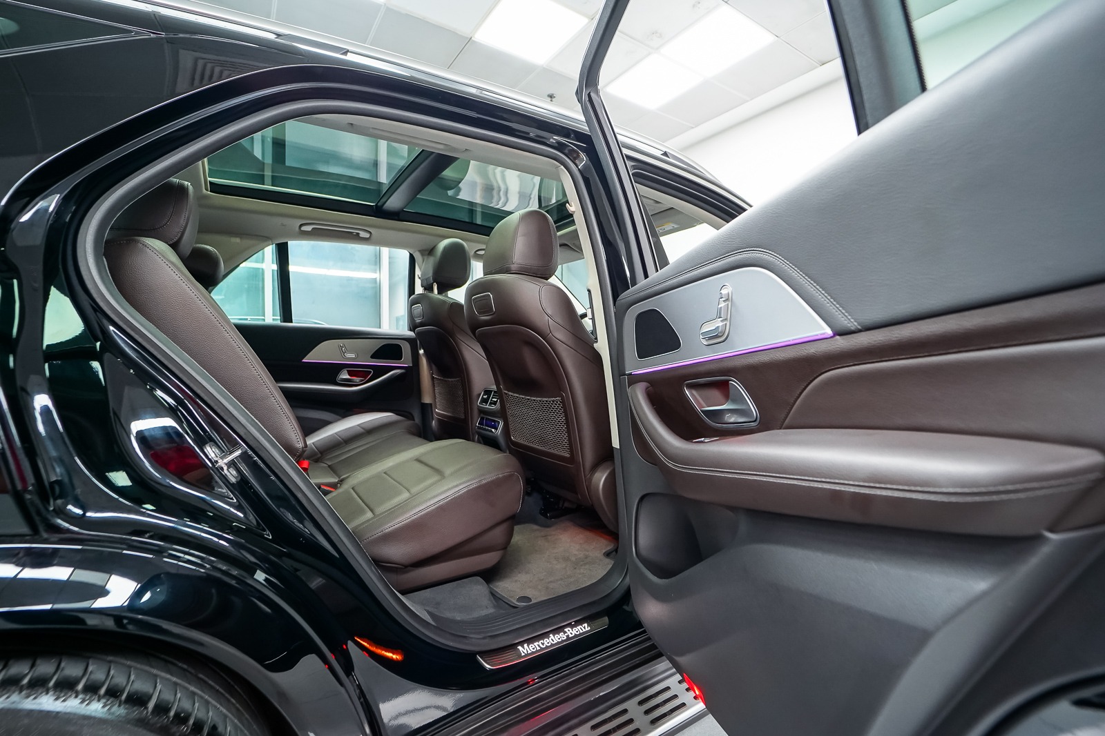 2019 Mercedes-Benz GLE 450 AMG Line 4MATIC – Luxury Family SUV (GCC Specs) - Image 5
