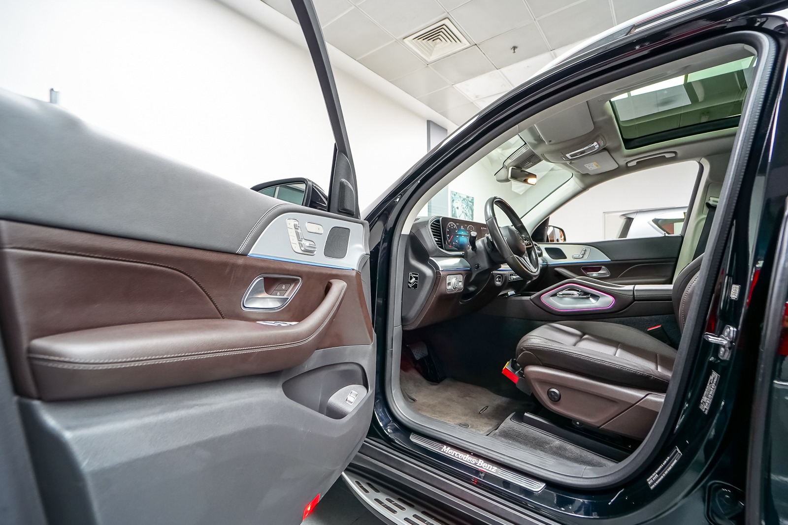2019 Mercedes-Benz GLE 450 AMG Line 4MATIC – Luxury Family SUV (GCC Specs) - Image 8