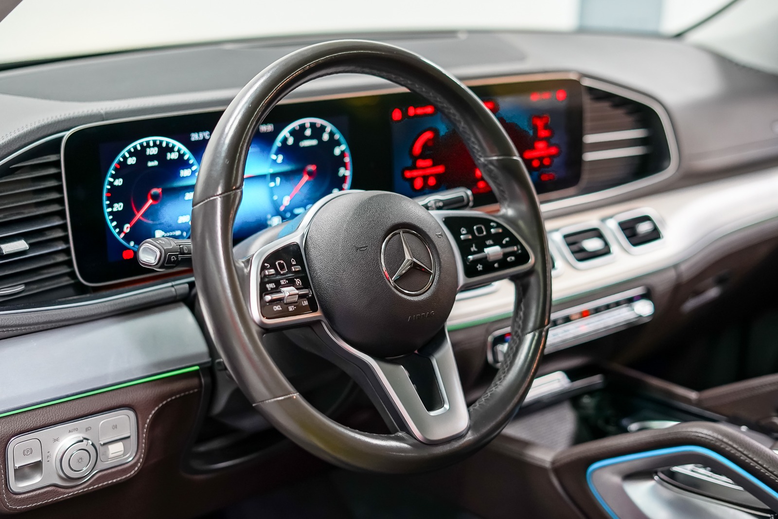 2019 Mercedes-Benz GLE 450 AMG Line 4MATIC – Luxury Family SUV (GCC Specs) - Image 17